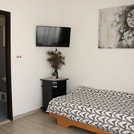 Motel "Tri Lovca" Knin Eksteriør bilde