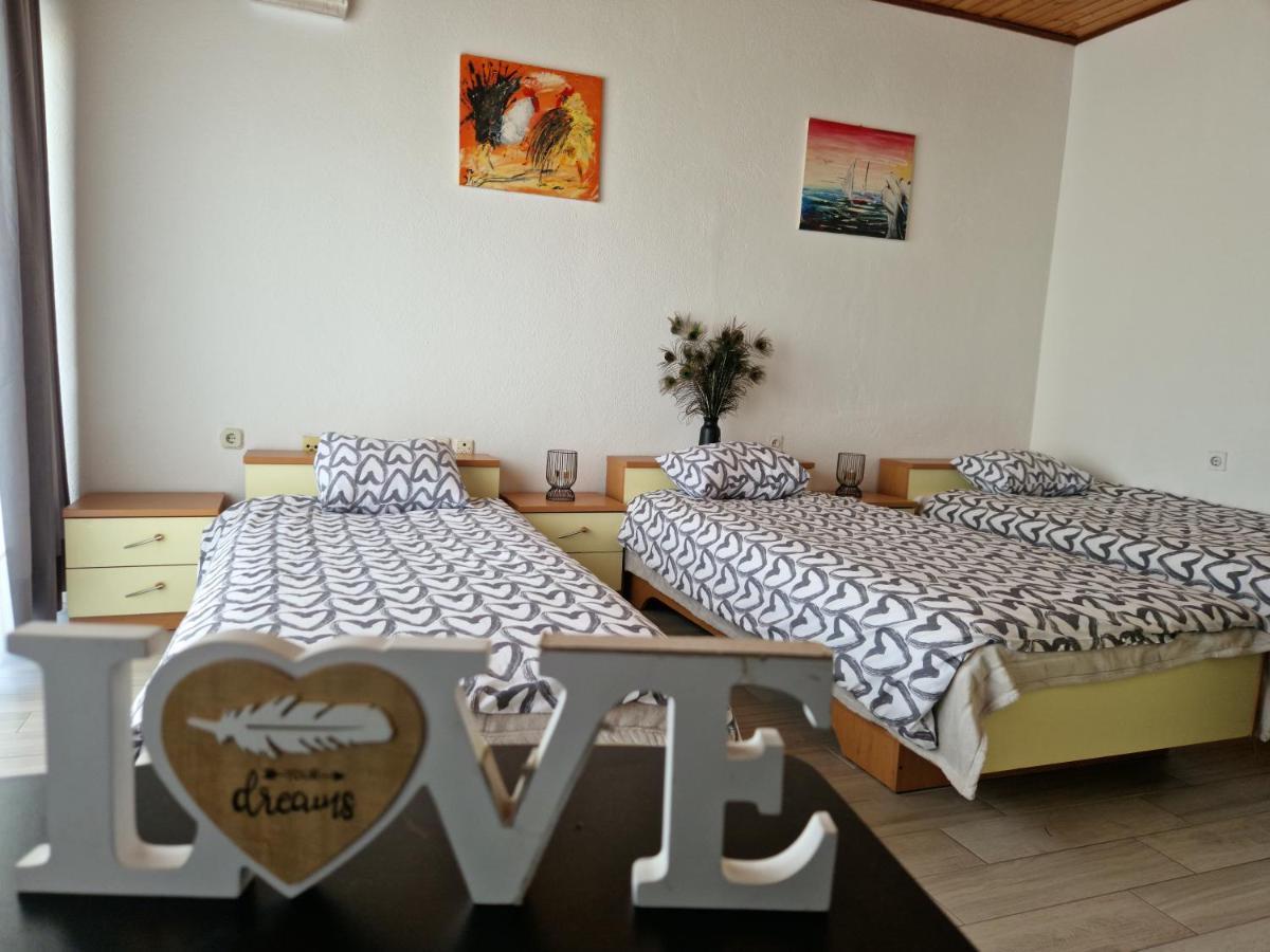 Motel "Tri Lovca" Knin Eksteriør bilde