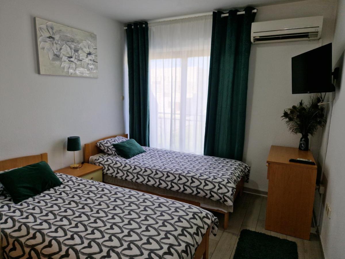 Motel "Tri Lovca" Knin Eksteriør bilde