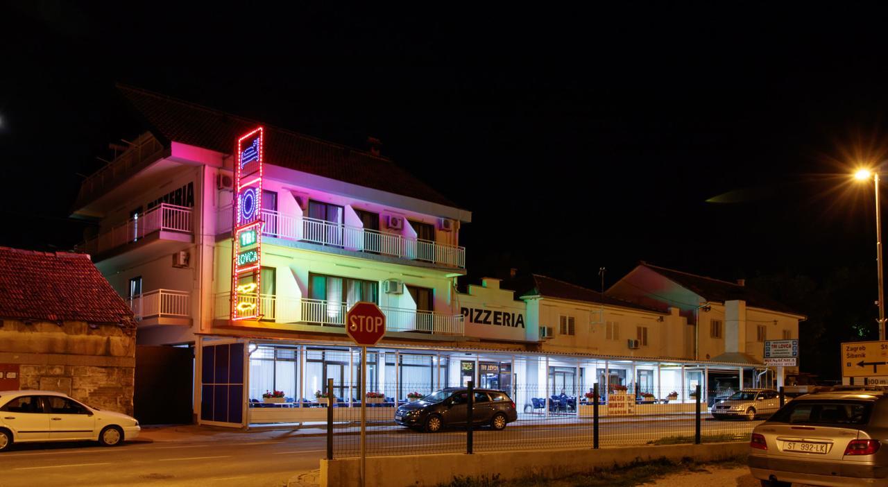 Motel "Tri Lovca" Knin Eksteriør bilde